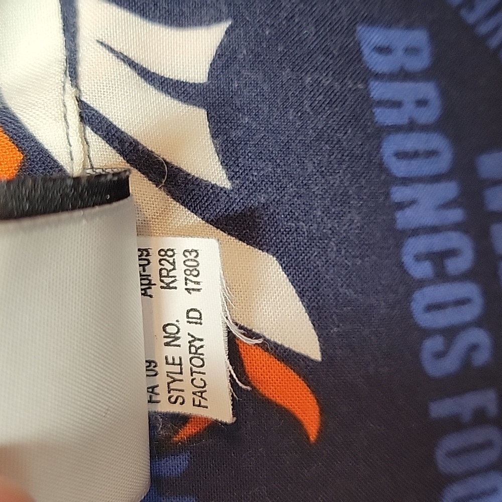 SOLD NFL Team Apparel Denver Broncos - Picture 5 of 9